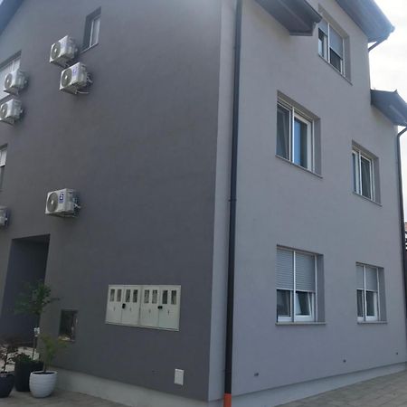 Apartman Slavonia 2 Ðakovo Exterior foto